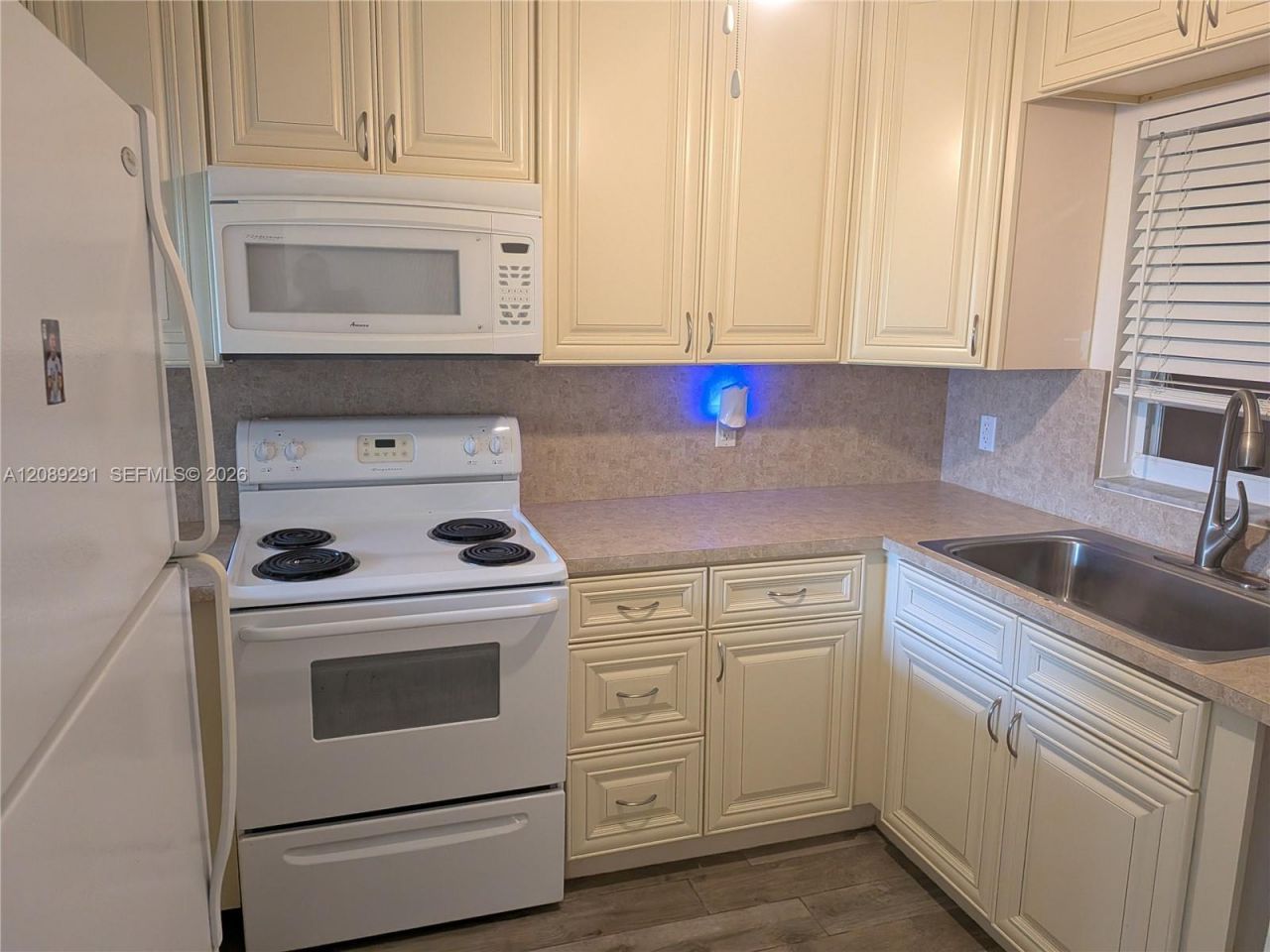9471 Evergreen Pl, Unit 106, Davie, FL 33324 Photo