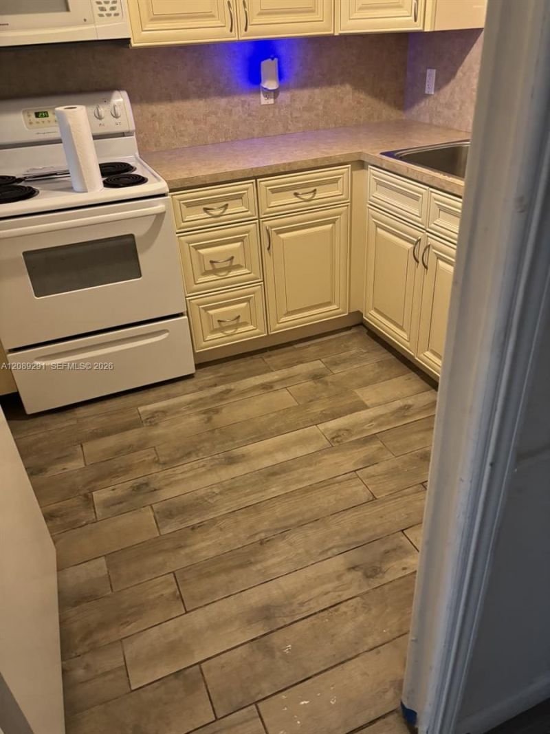 9471 Evergreen Pl, Unit 106, Davie, FL 33324 Photo