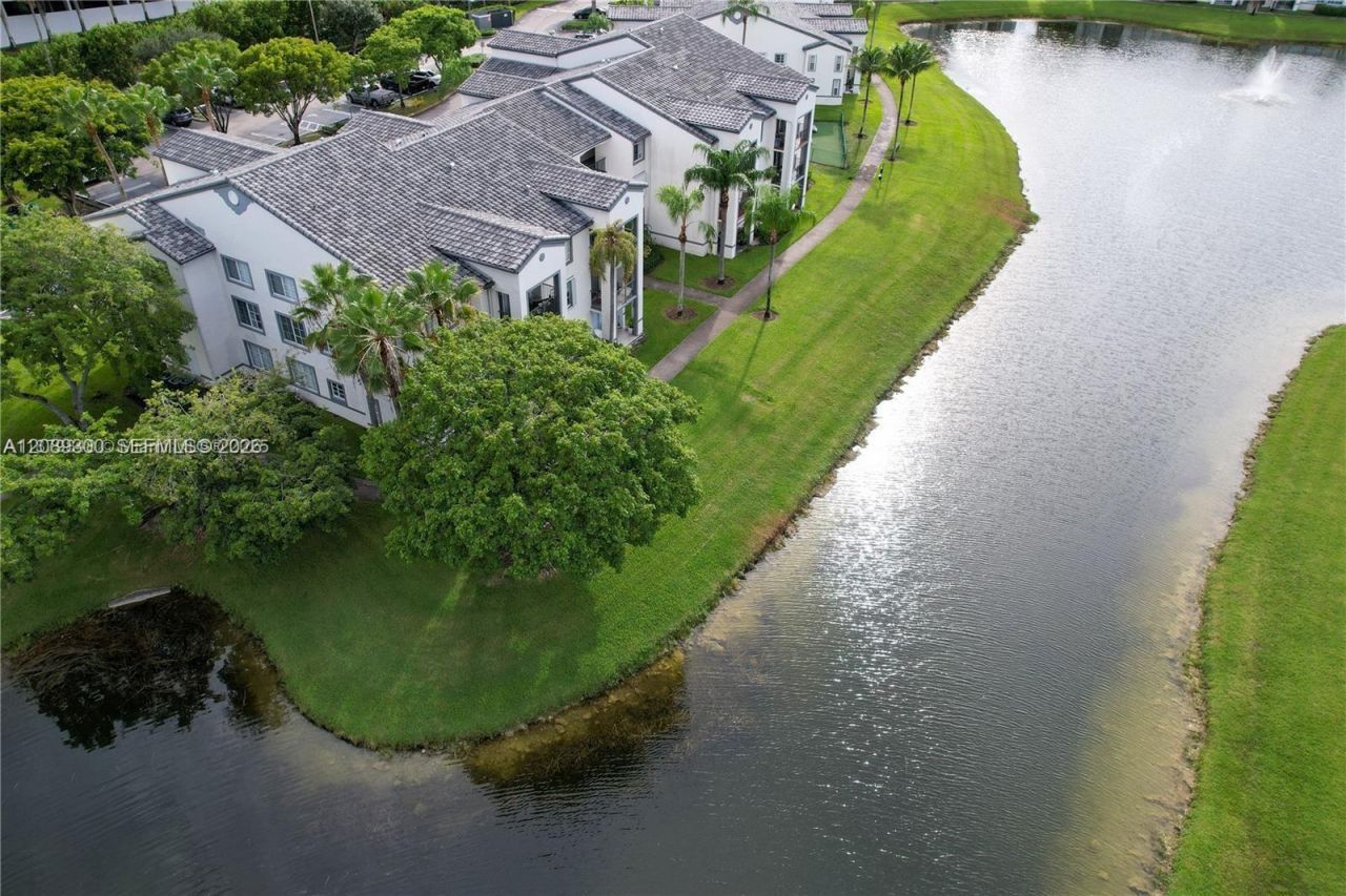 4460 NW 107th Ave, Unit 204-8, Doral, FL 33178 Photo