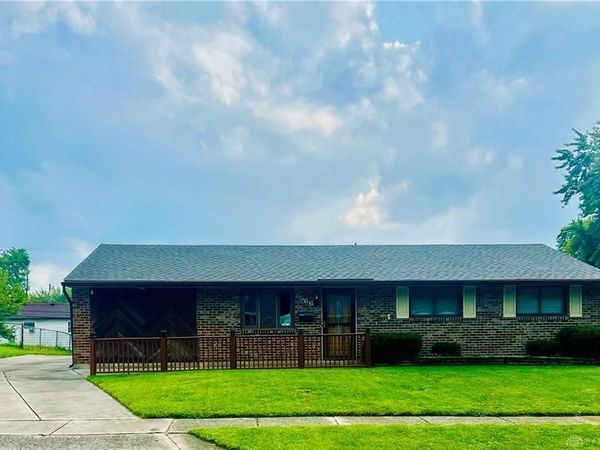 6566 Highbury Road, Huber Heights, OH 45424