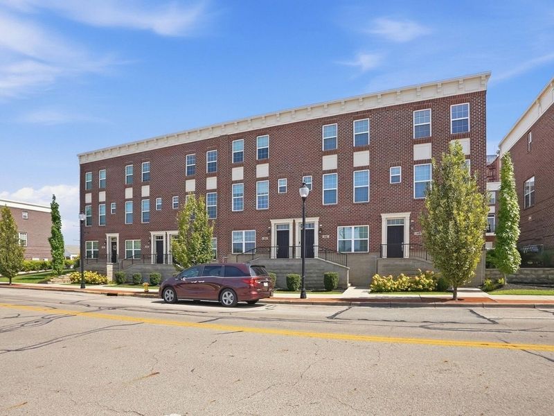 30 N Center Street, Springfield, OH 45502 Photo 3