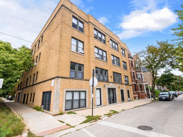 2130 N Oakley Avenue, Unit 2, Chicago, IL 60647