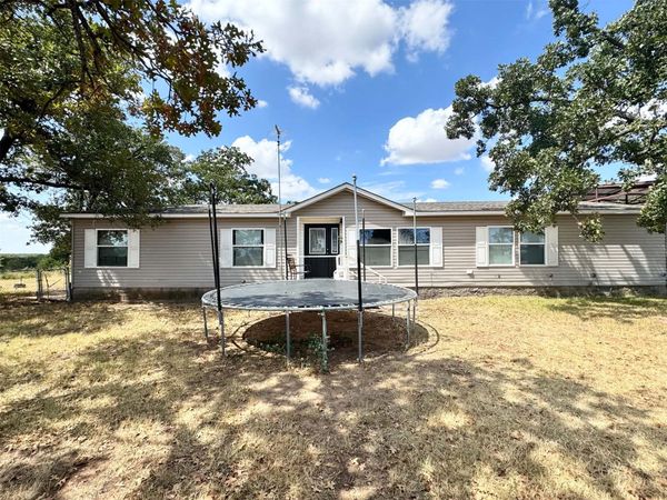 975 Claxton , Healdton, OK 73438