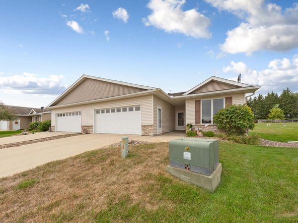 418 Buckshot Court , Kenyon, MN 55946