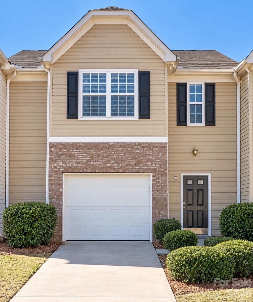7539 Abigail Glen Drive, Charlotte, NC 28212 Main Photo