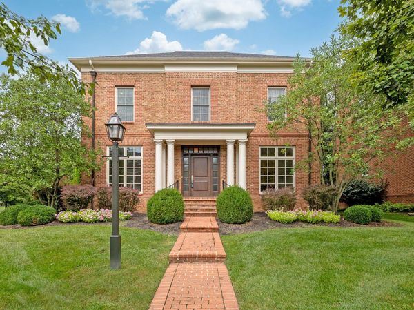 7280 Waterston , New Albany, OH 43054