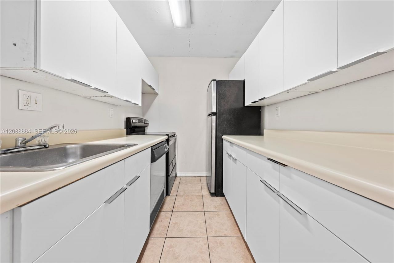 10500 SW 108th Ave, Unit B211, Miami, FL 33176 Photo