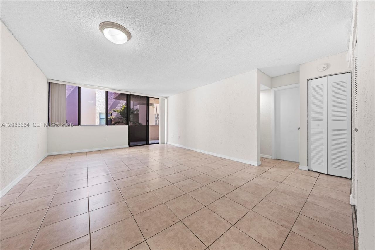 10500 SW 108th Ave, Unit B211, Miami, FL 33176 Photo