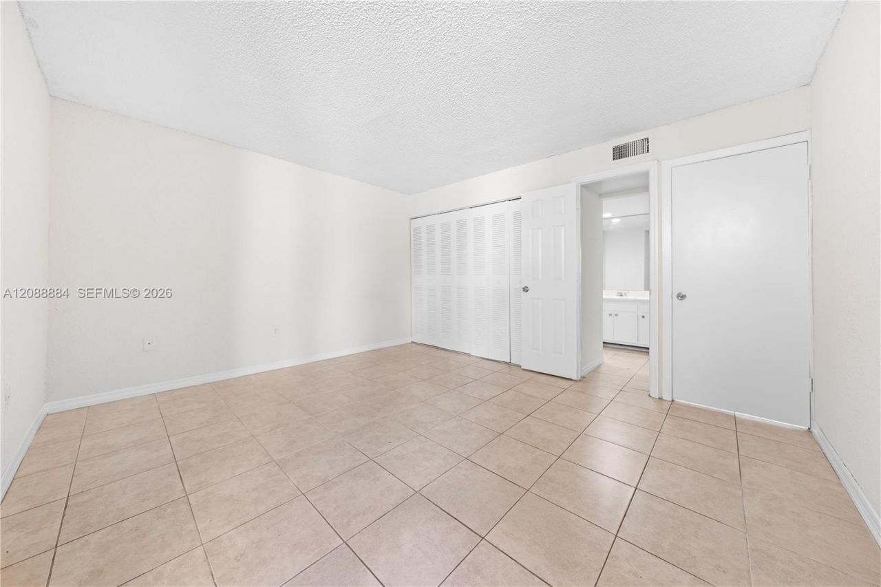 10500 SW 108th Ave, Unit B211, Miami, FL 33176 Photo