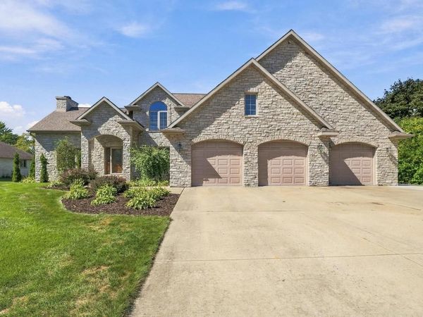 5044 REDBUD COURT, Green Bay, WI 54311