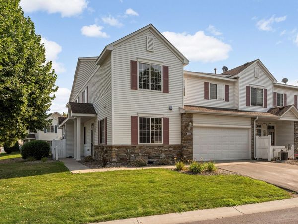 4691 Blaine Avenue, Unit 808, Inver Grove Heights, MN 55076