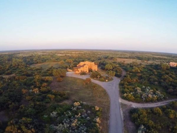 5499 Agape Rd, Uvalde, TX 78801