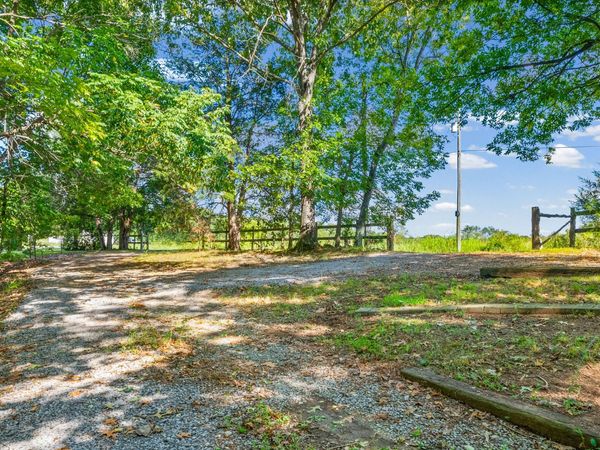 4732 Lylewood Road , Indian Mound, TN 37079