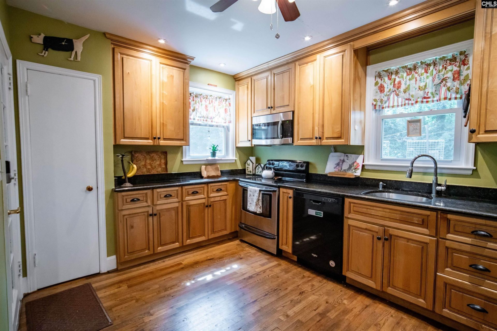 204 Summerlea Drive  Photo 12
