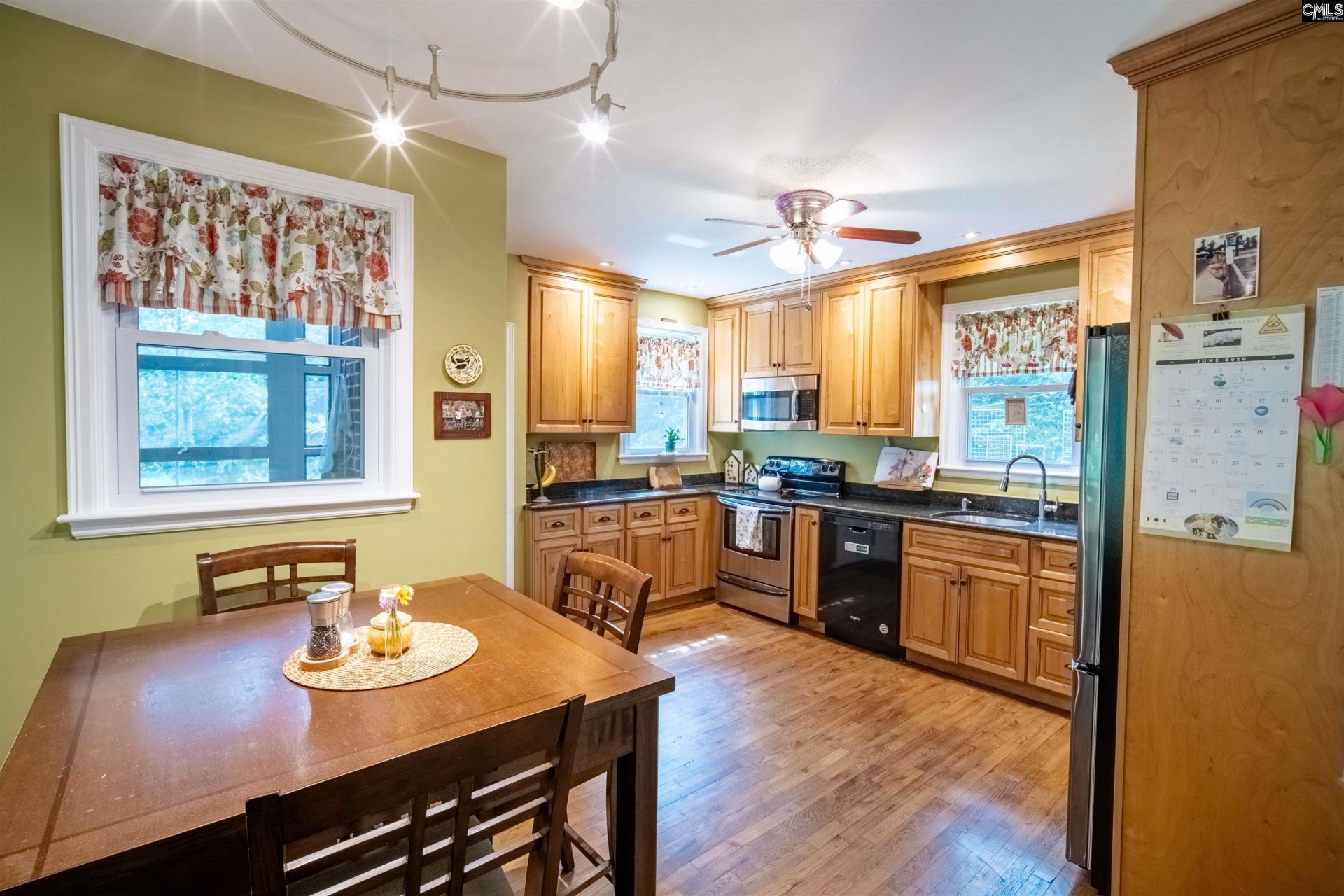 204 Summerlea Drive  Photo 15