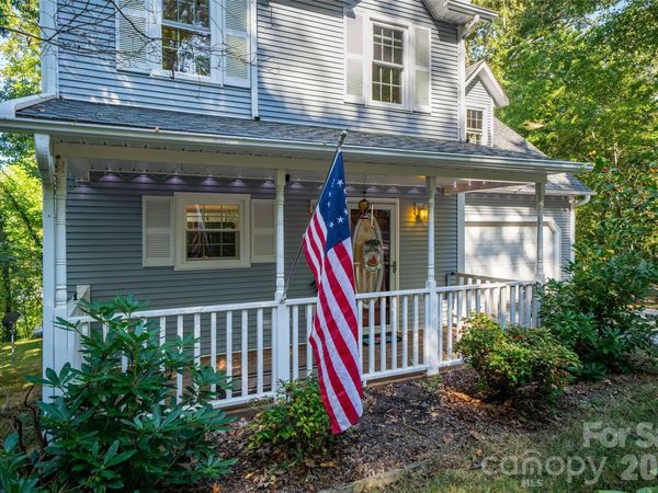18 Friendly Way, Asheville, NC 28806