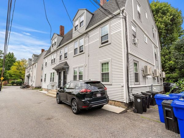 3 High Street Pl, Brookline, MA 02445