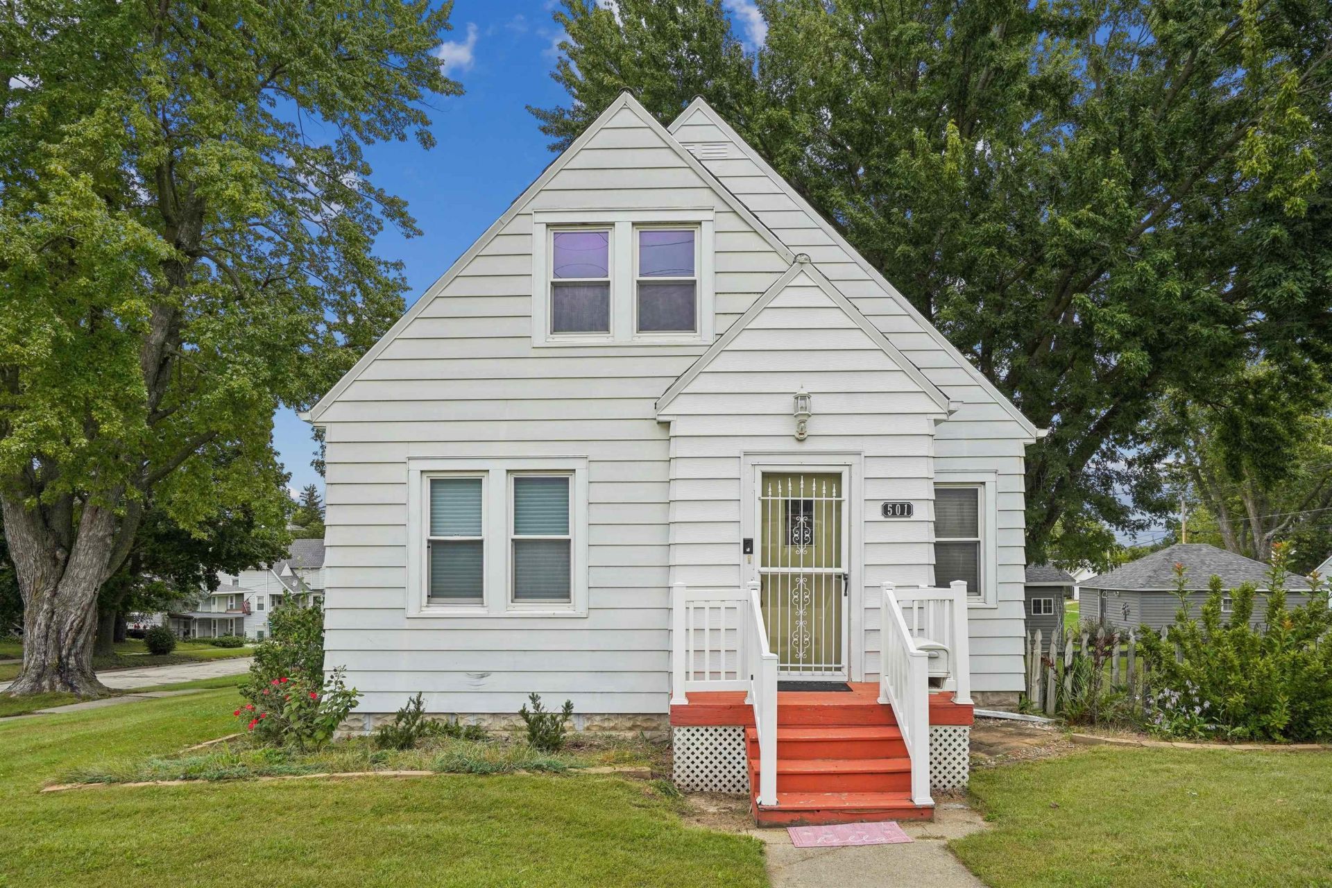 501/507 E Charles St, Oelwein, IA 50662 Main Photo
