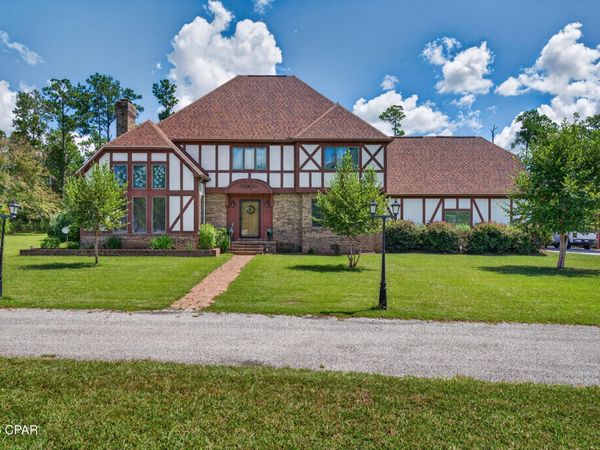 2618 Indian Springs Road , Marianna, FL 32446