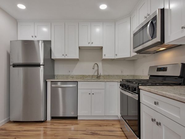 28 Fernview Avenue, Unit 9, North Andover, MA 01845