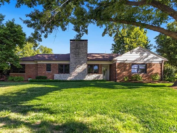 8015 New Haven Avenue, Affton, MO 63123