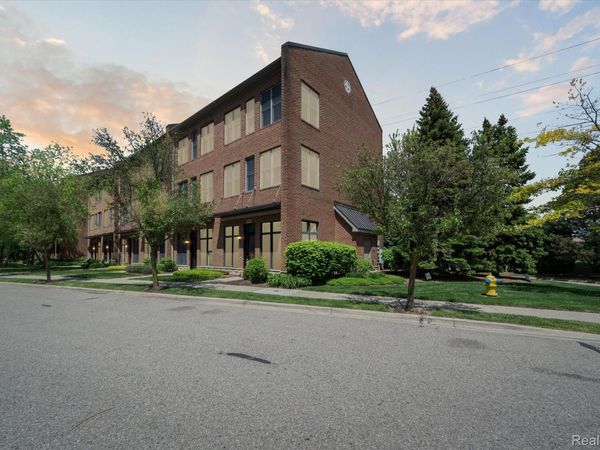 537 LEWIS Street, Birmingham, Mi 48009