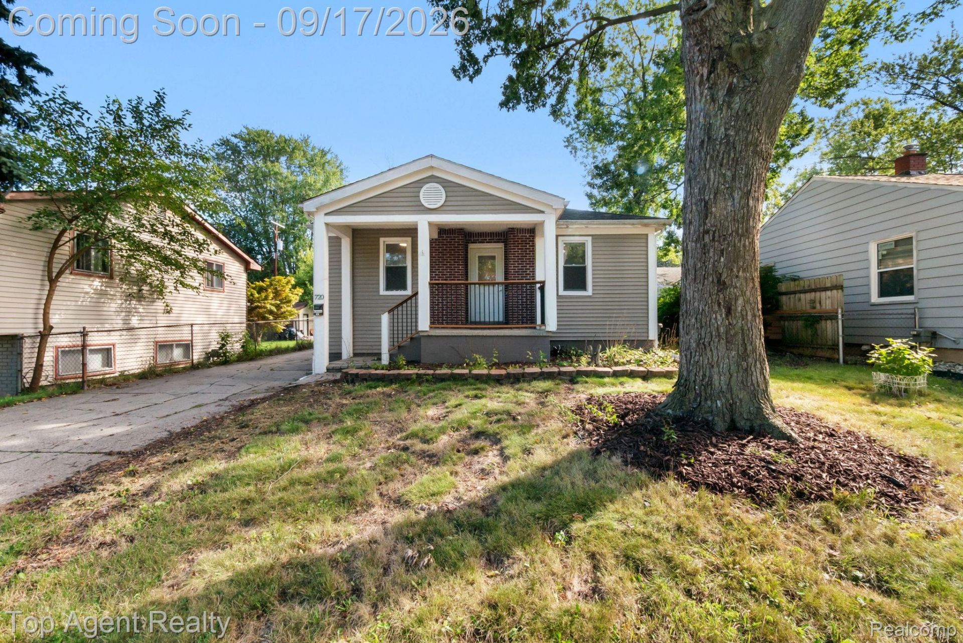 720 E Columbia Avenue, Pontiac, Mi 48340 Main Photo