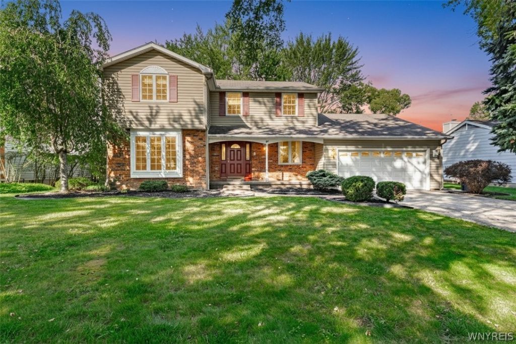 94 Garden Parkway, Grand Island, NY 14072 Main Photo