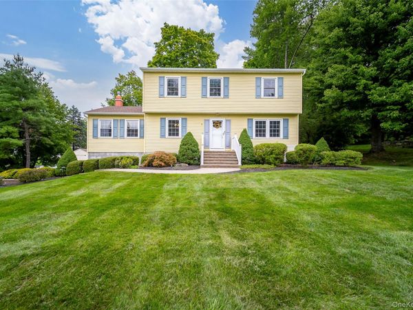 1 Tanglewood Lane , Poughkeepsie, NY 12603