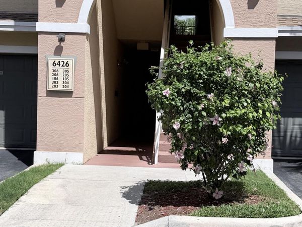 6426 EMERALD DUNES Drive, Unit 205, West Palm Beach, FL 33411