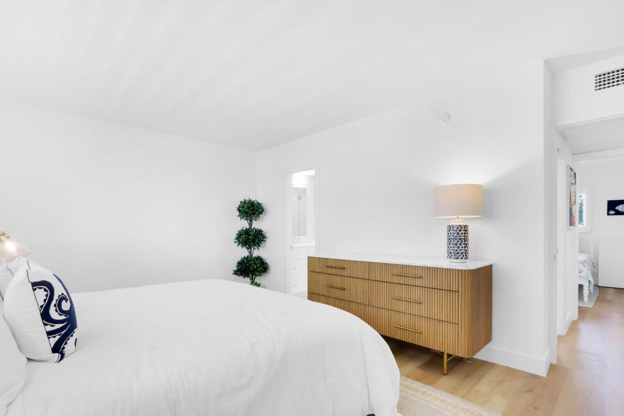 139 Sunrise Avenue, Unit 1090, Palm Beach, FL 33480 Photo