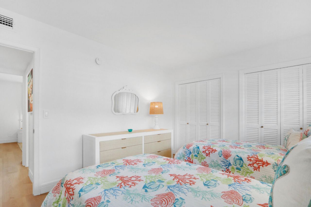 139 Sunrise Avenue, Unit 1090, Palm Beach, FL 33480 Photo