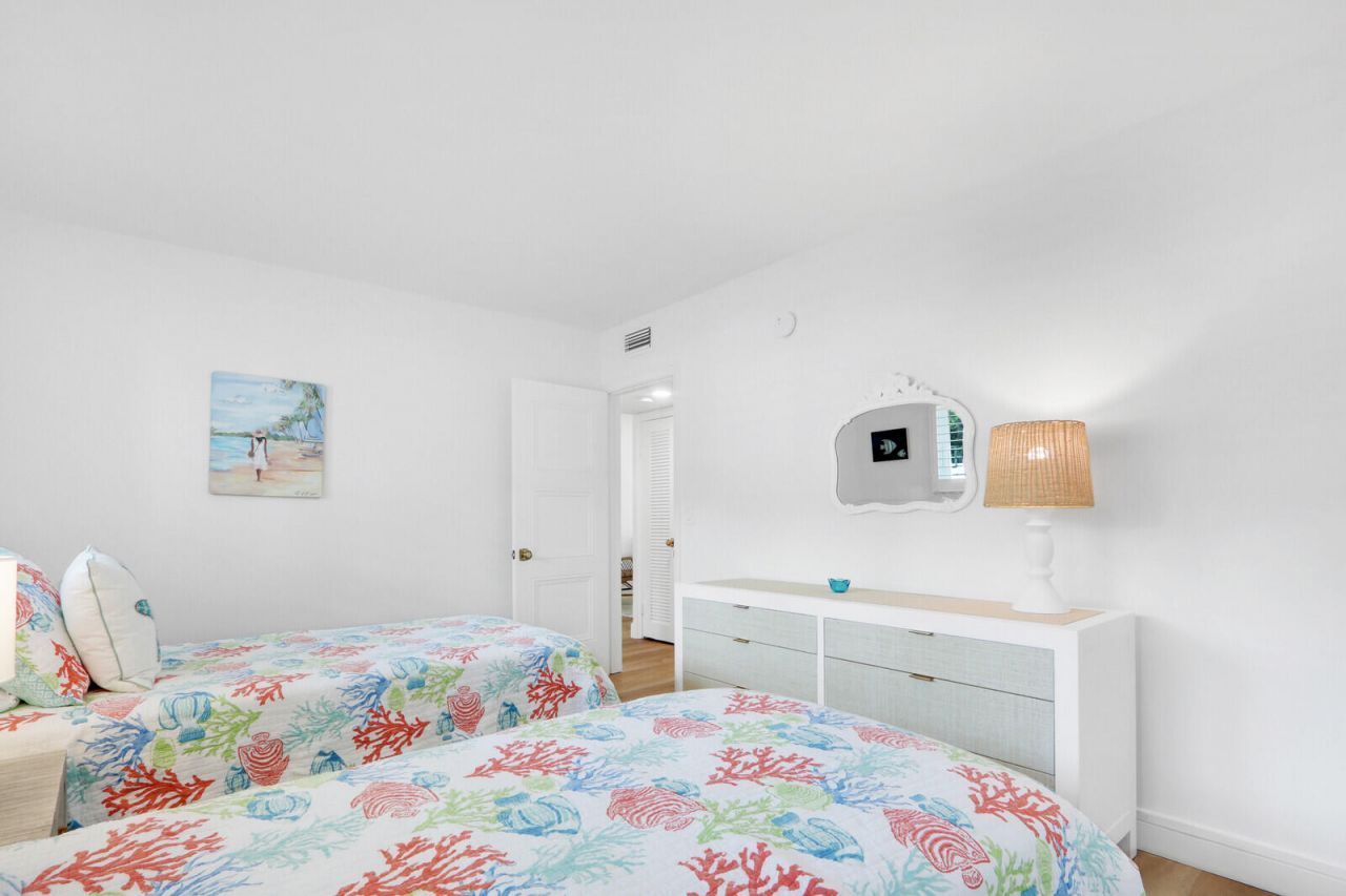 139 Sunrise Avenue, Unit 1090, Palm Beach, FL 33480 Photo