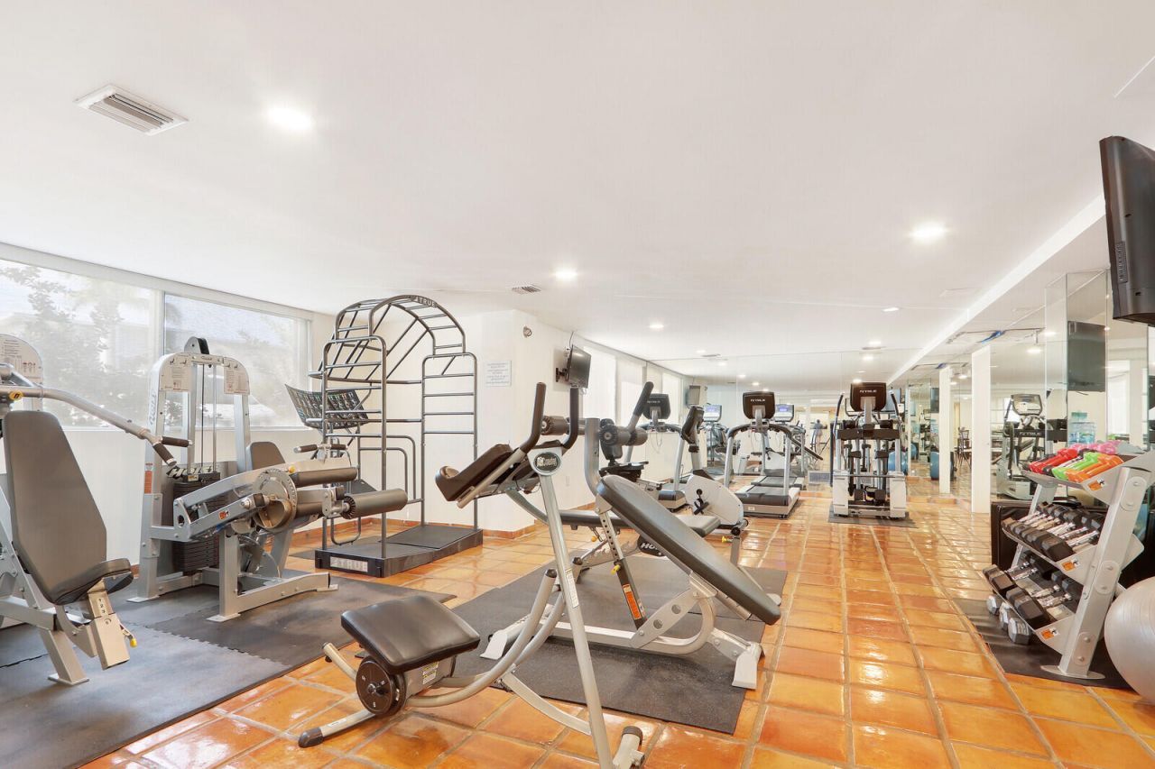 139 Sunrise Avenue, Unit 1090, Palm Beach, FL 33480 Photo