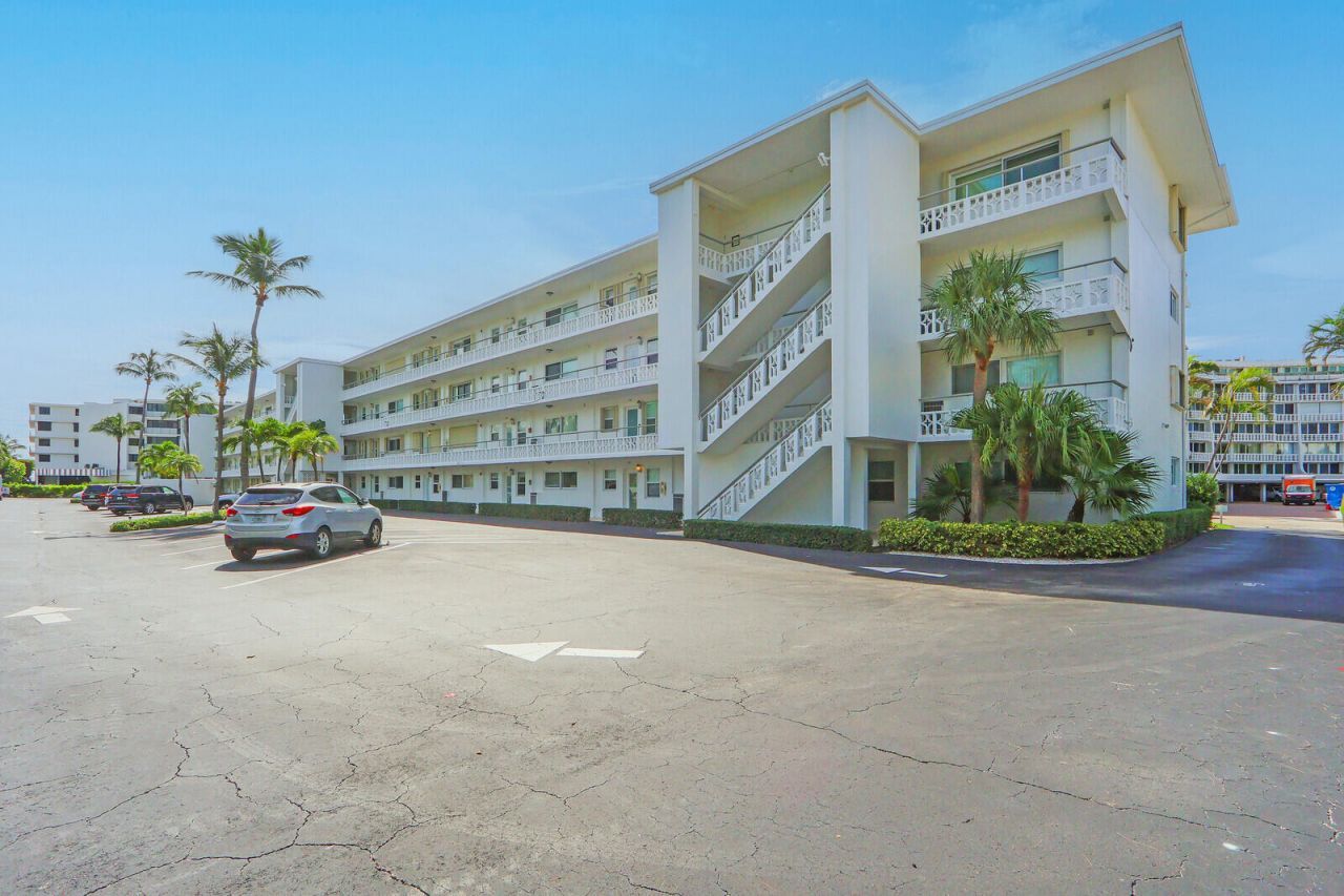 139 Sunrise Avenue, Unit 1090, Palm Beach, FL 33480 Photo