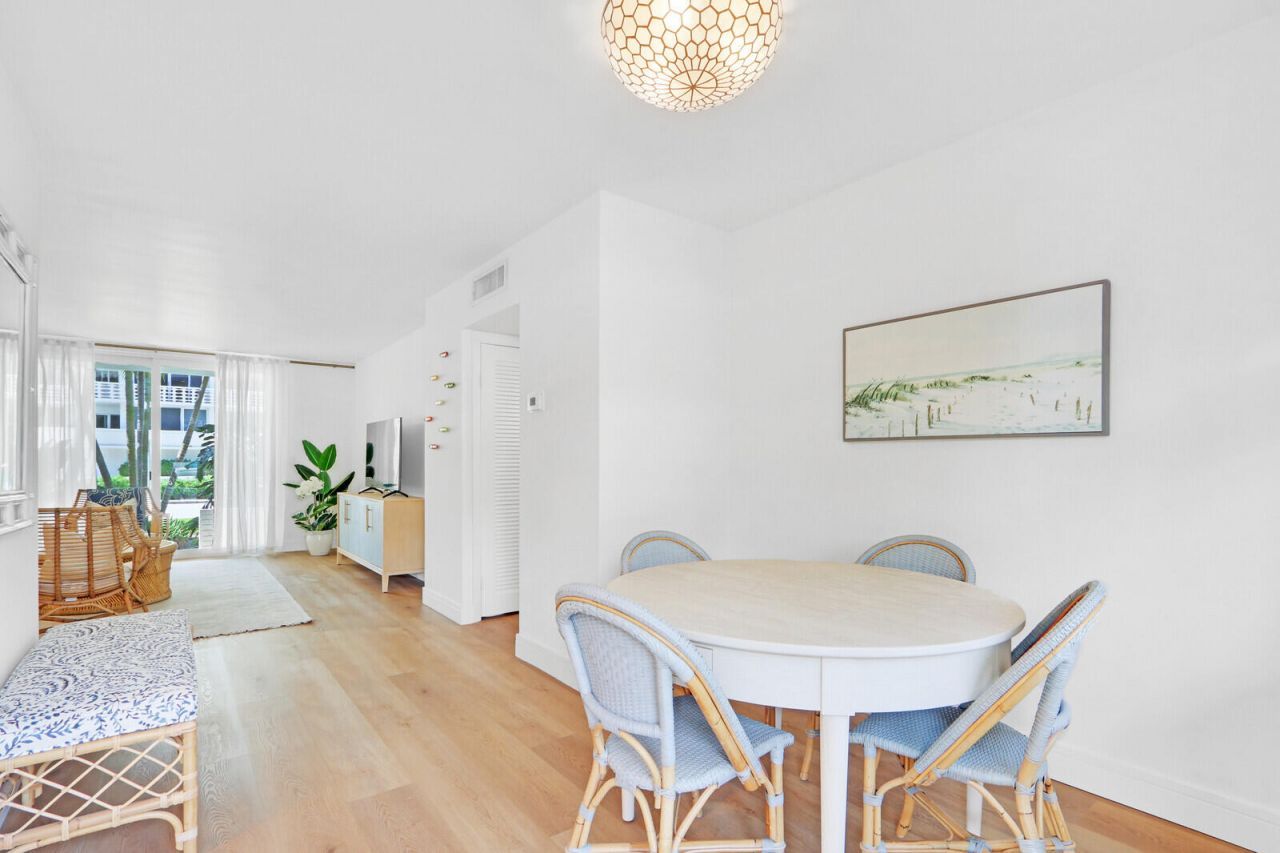 139 Sunrise Avenue, Unit 1090, Palm Beach, FL 33480 Photo