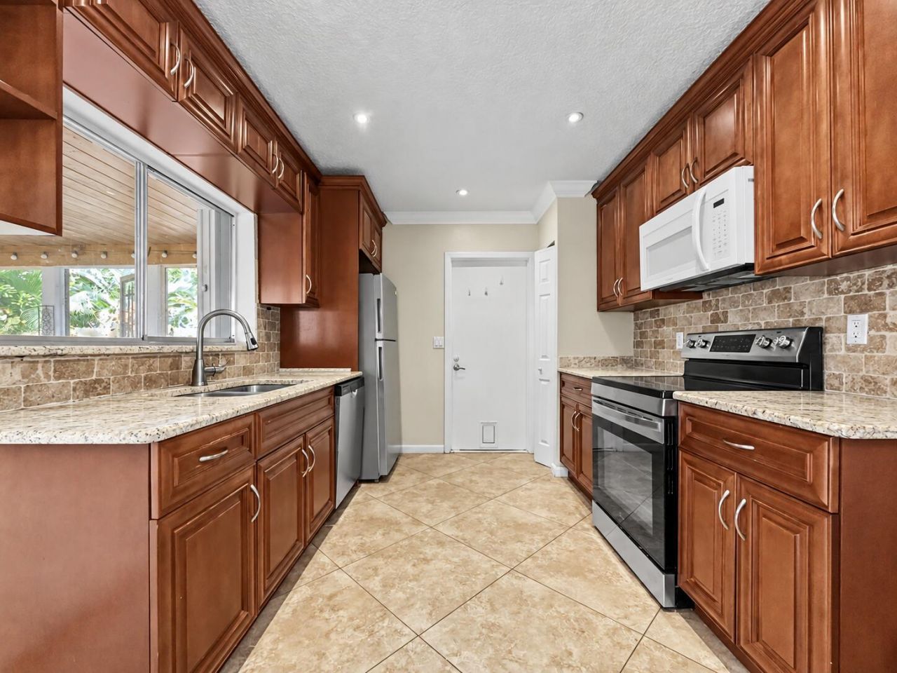 9135 Saddlecreek Drive, Boca Raton, FL 33496 Photo