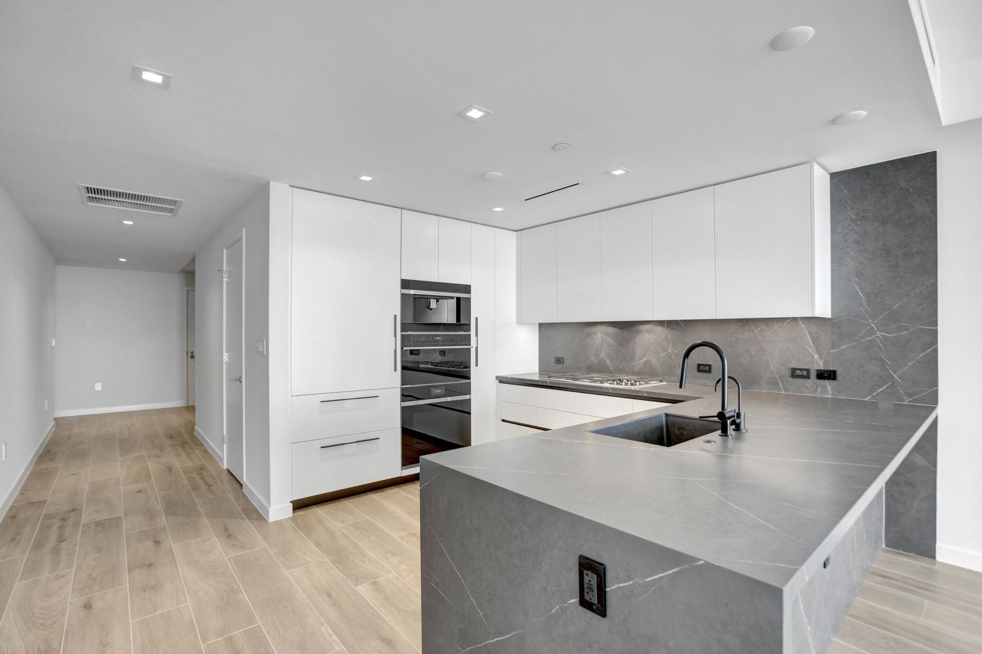 1116 N Ocean Boulevard, Unit 1804, Pompano Beach, FL 33062 Photo