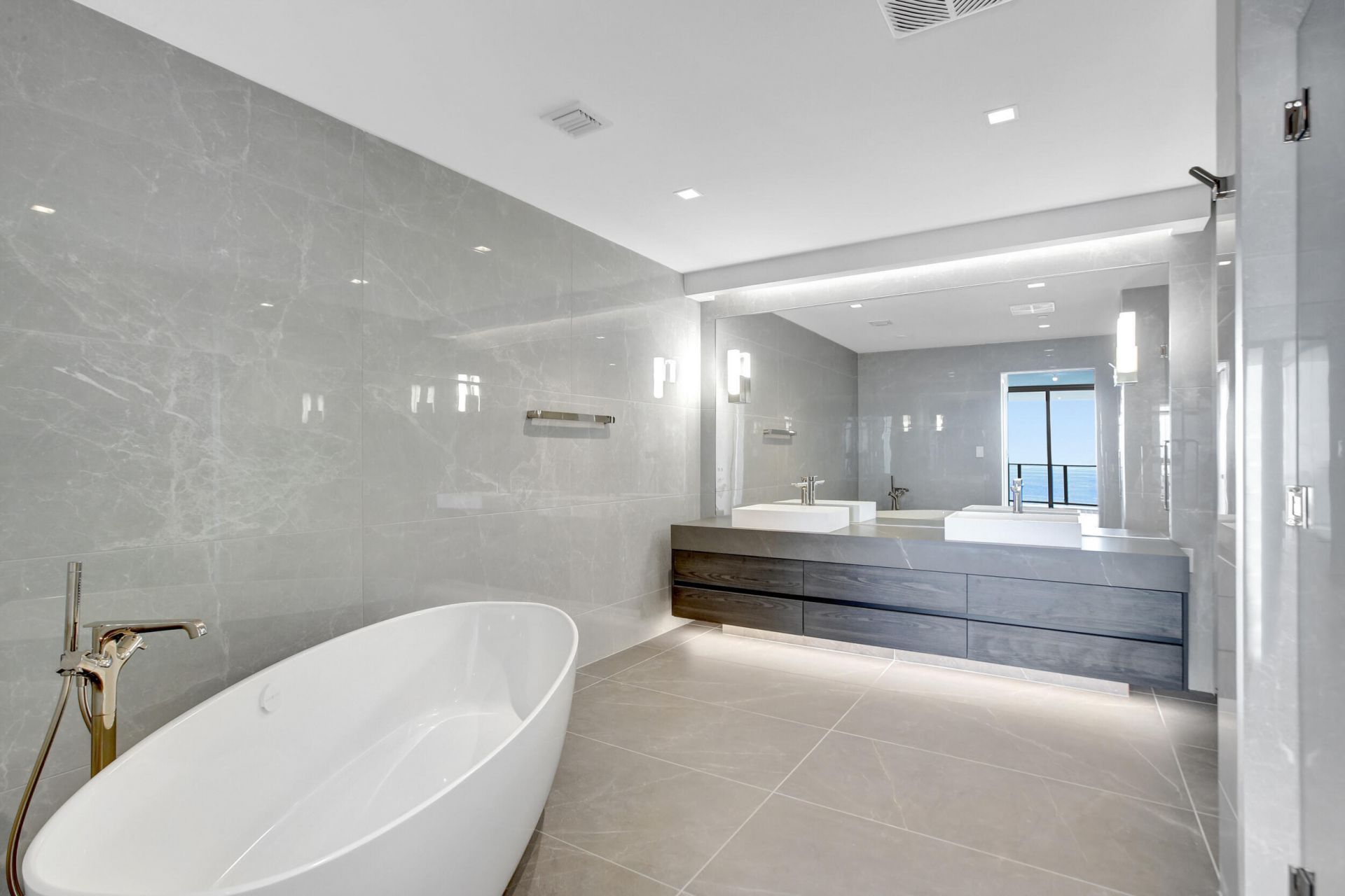 1116 N Ocean Boulevard, Unit 1804, Pompano Beach, FL 33062 Photo