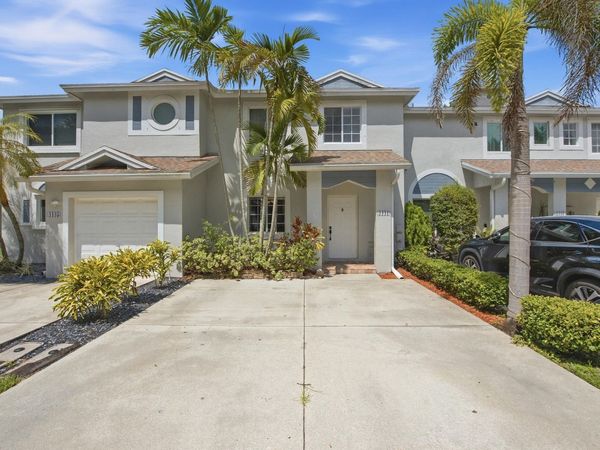 4441 SW 11th Place, Deerfield Beach, FL 33442