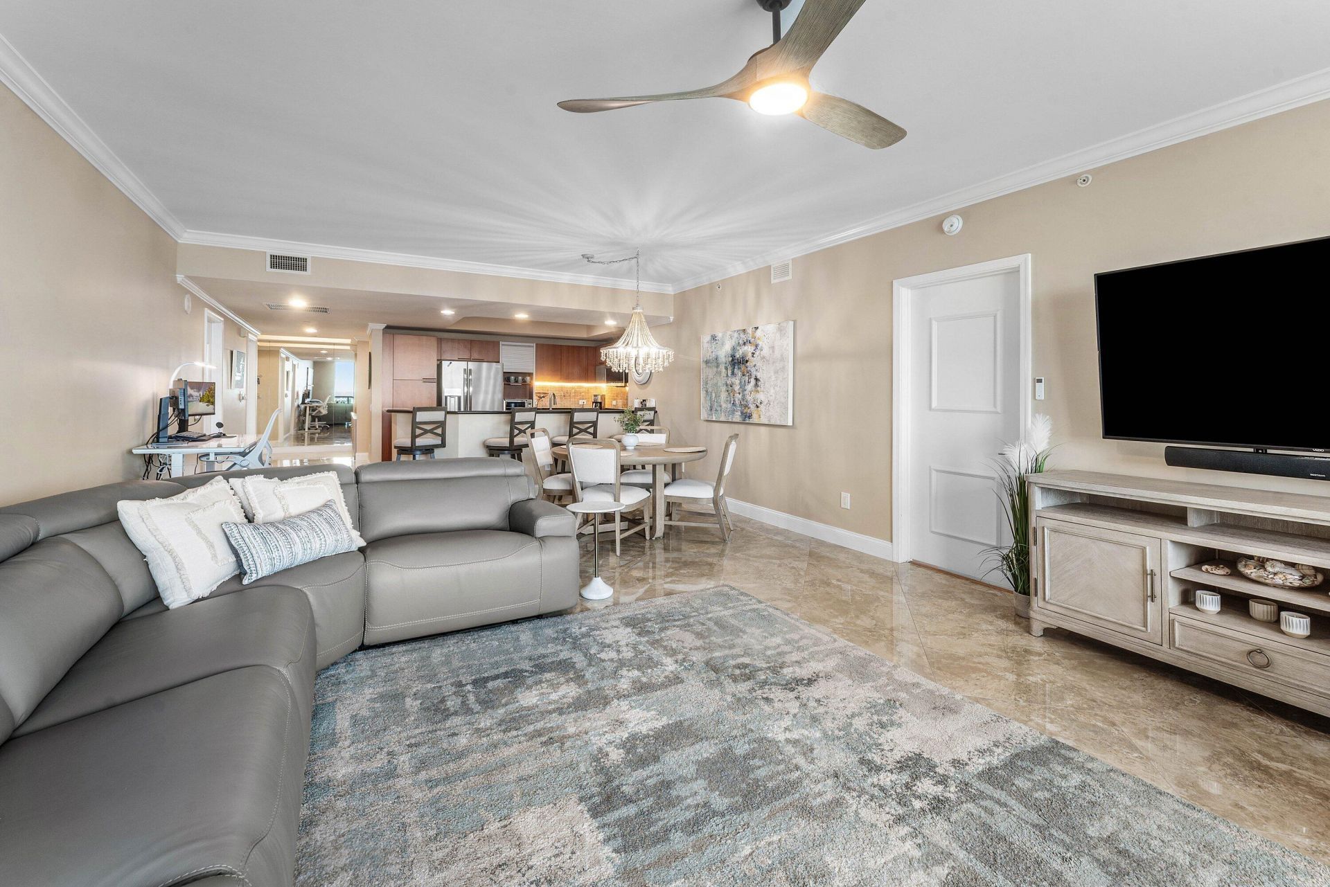 2640 Lake Shore Drive, Unit 1210, Riviera Beach, FL 33404 Photo