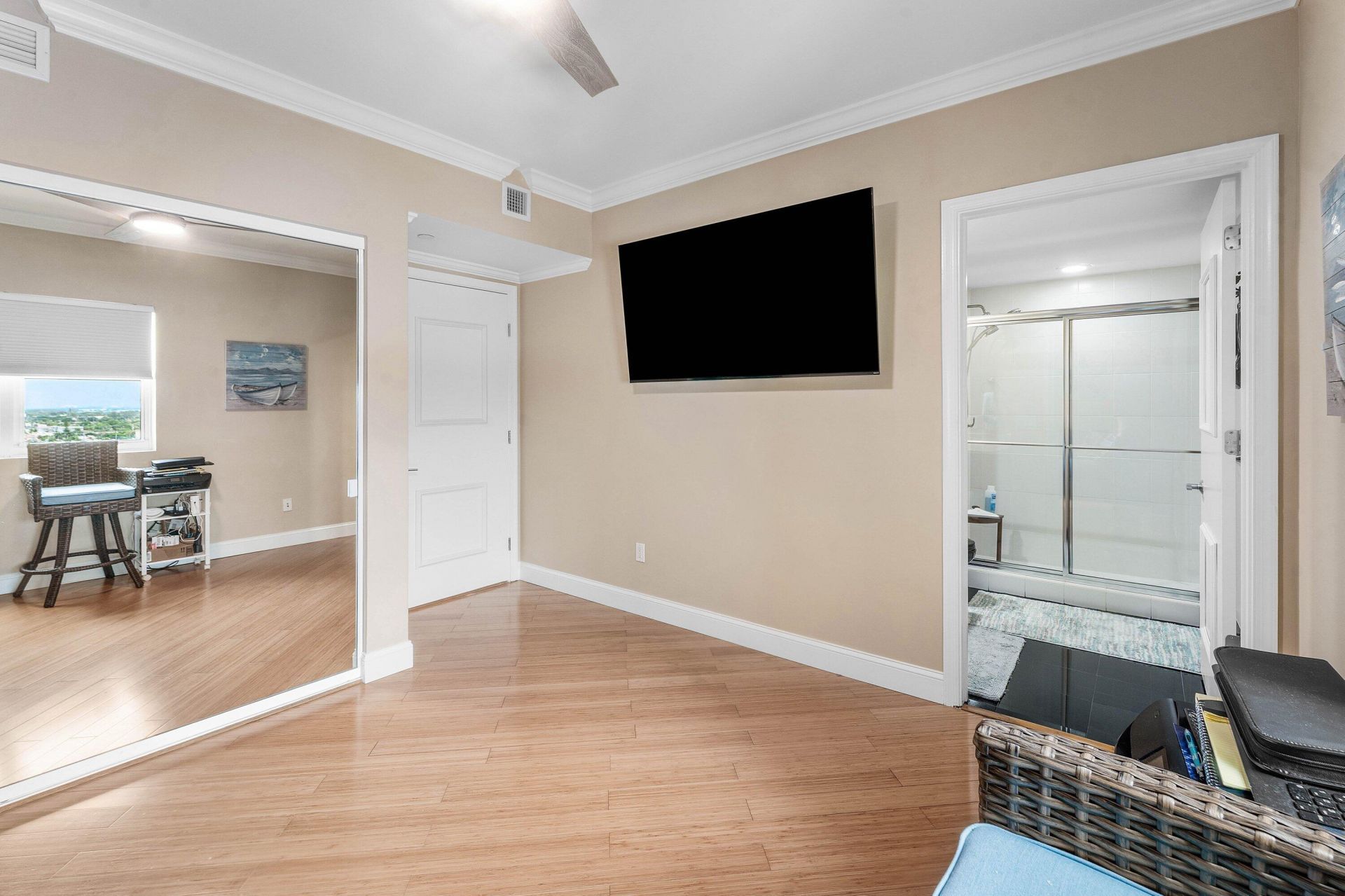 2640 Lake Shore Drive, Unit 1210, Riviera Beach, FL 33404 Photo