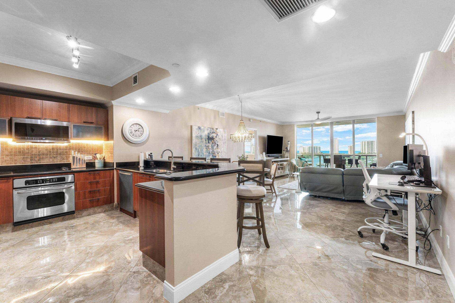 2640 Lake Shore Drive, Unit 1210, Riviera Beach, FL 33404 Photo