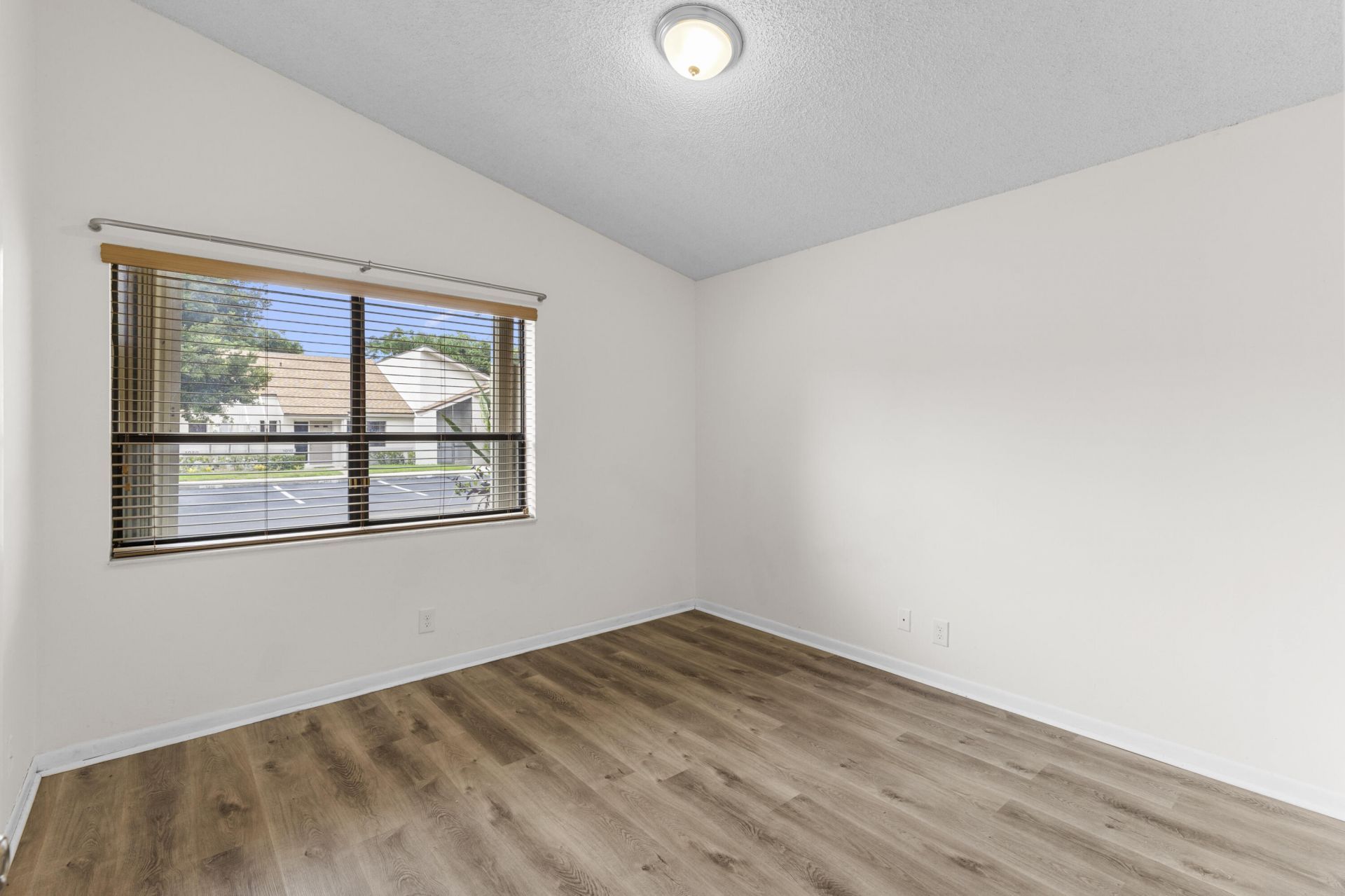 1001 NW 79th Avenue, Plantation, FL 33322 Photo