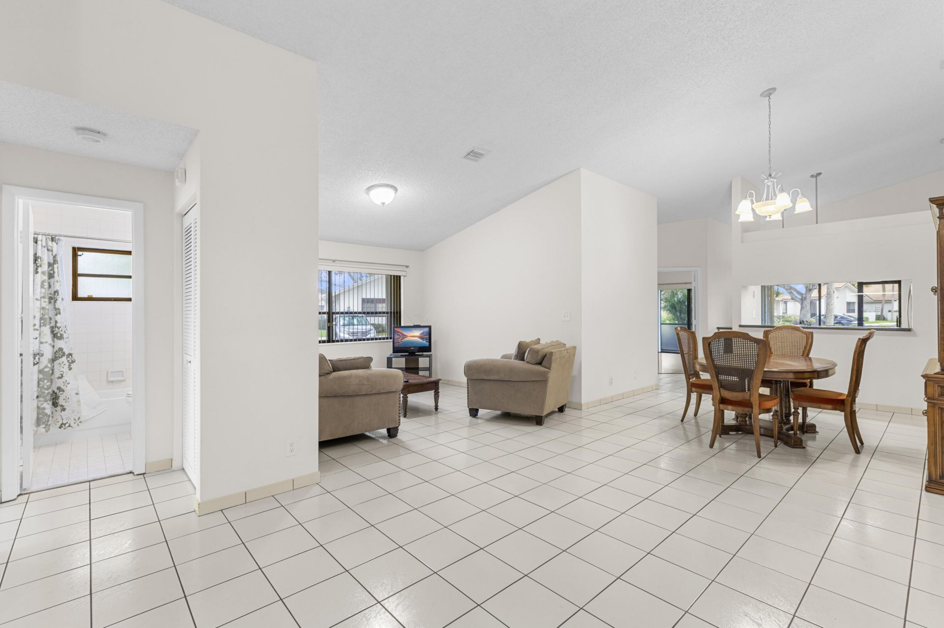 1001 NW 79th Avenue, Plantation, FL 33322 Photo