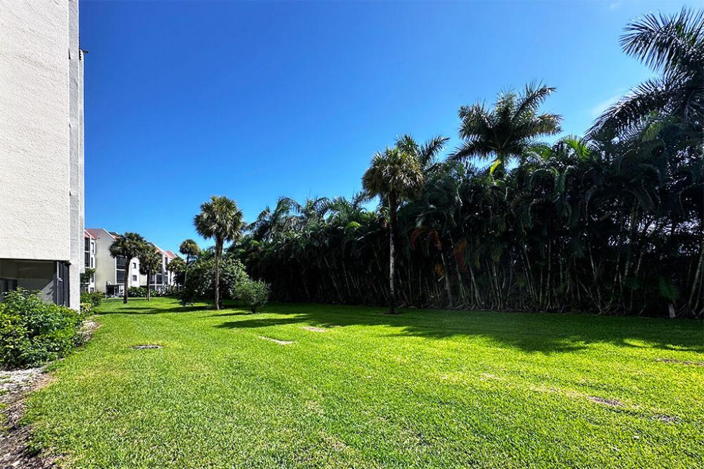 3000 Presidential Way, Unit Apt 106, West Palm Beach, FL 33401 Photo