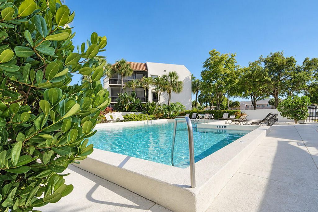 3000 Presidential Way, Unit Apt 106, West Palm Beach, FL 33401 Photo