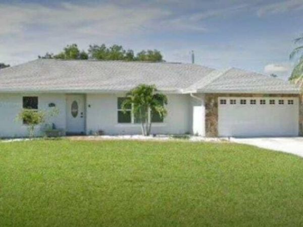 1134 SE Mendoza Avenue, Port St. Lucie, FL 34952