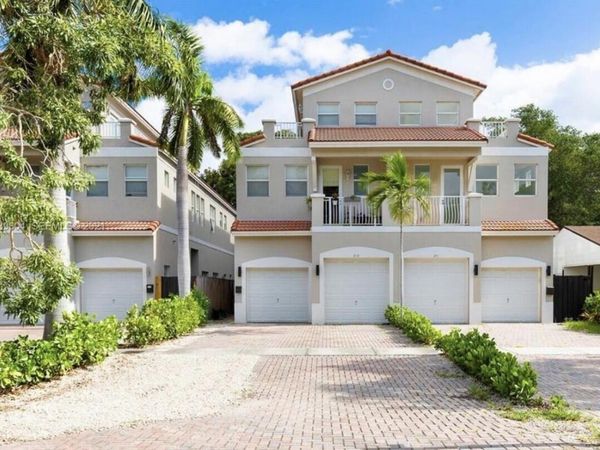 213 SW 11TH Street, Unit 213, Fort Lauderdale, FL 33315
