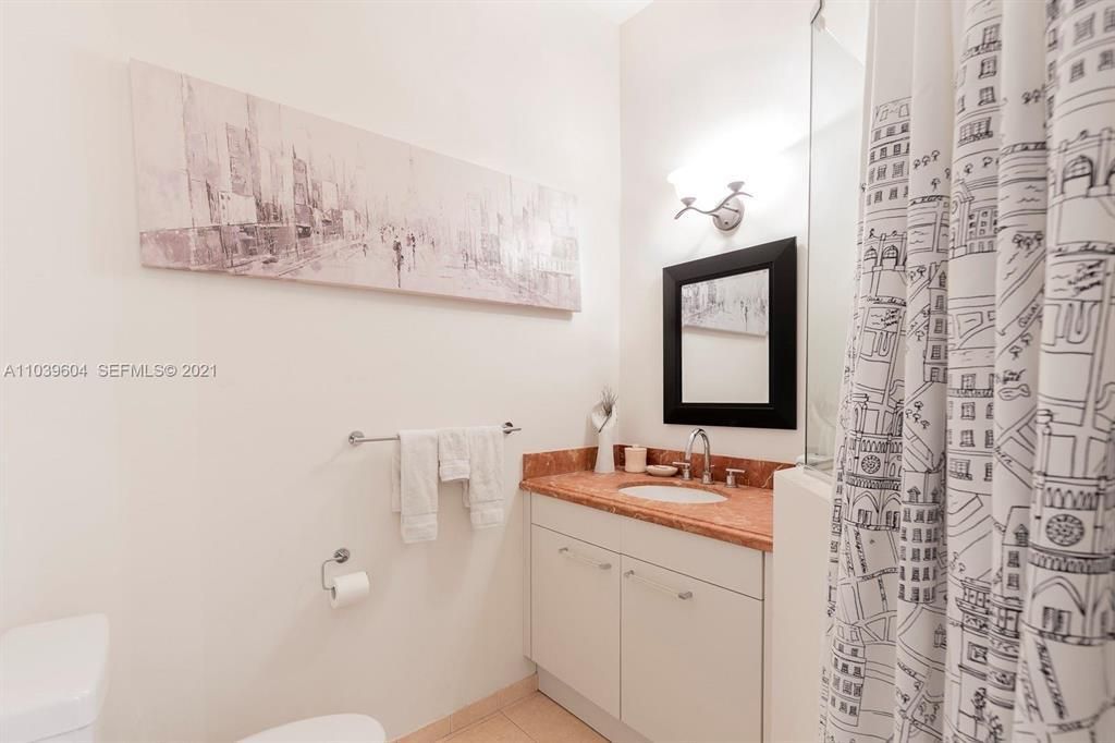 213 SW 11th Street, Unit 213, Fort Lauderdale, FL 33315 Photo